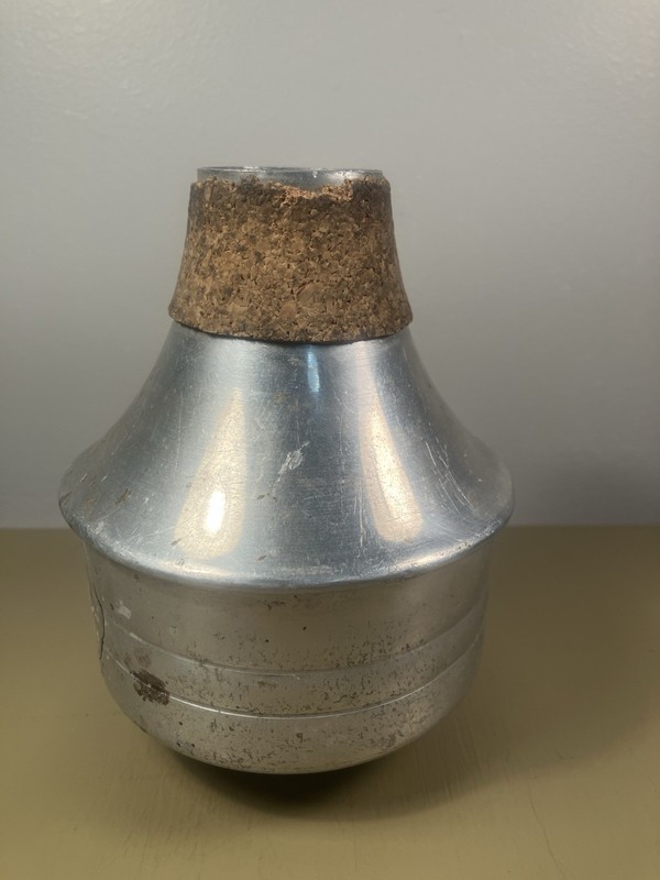 Harmon mute for trumpet gallery