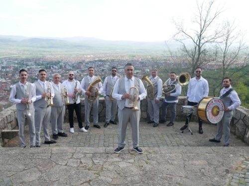 IMG-090f2feb0a2313858d59142c5273672f-V